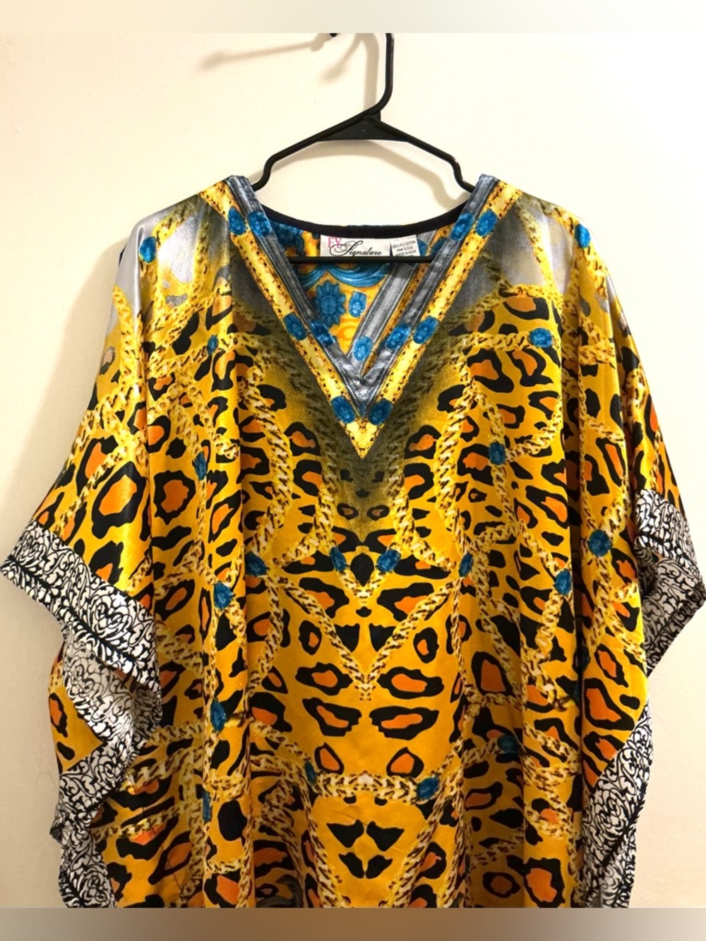 Woman’s Multicolor Animal Print Kaftan - Picture 4 of 6